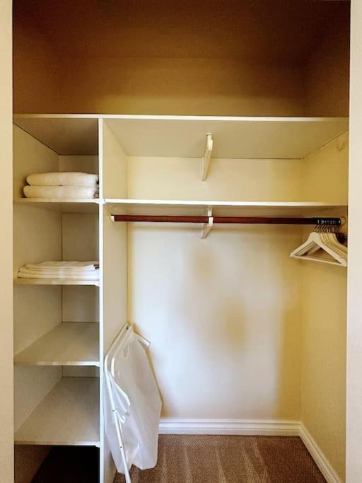 Super Cosy 8Bed & 6Bath In Vancouver Heart Near To Airport And Downtown Ngoại thất bức ảnh
