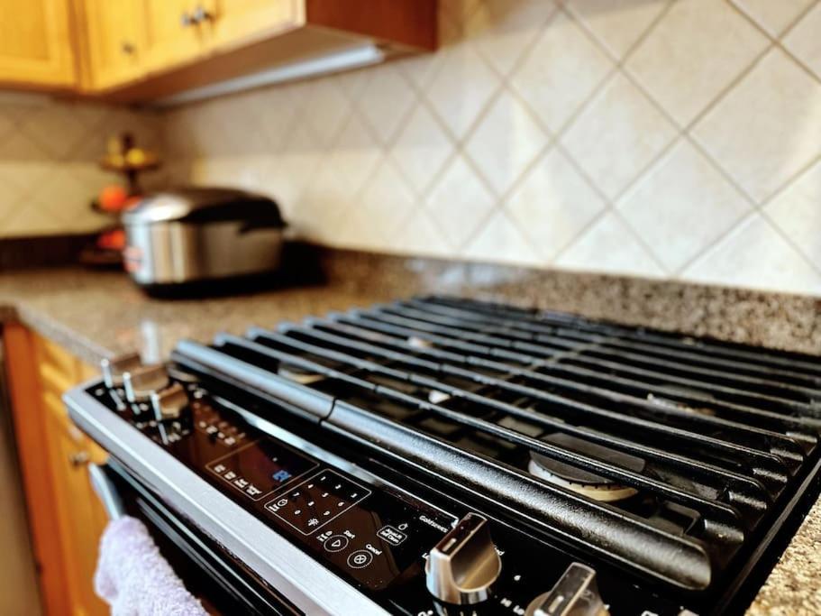 Super Cosy 8Bed & 6Bath In Vancouver Heart Near To Airport And Downtown Ngoại thất bức ảnh