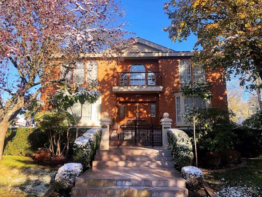 Super Cosy 8Bed & 6Bath In Vancouver Heart Near To Airport And Downtown Ngoại thất bức ảnh