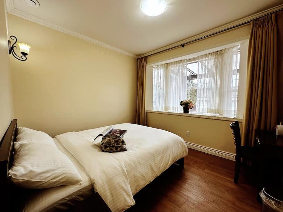 Super Cosy 8Bed & 6Bath In Vancouver Heart Near To Airport And Downtown Ngoại thất bức ảnh