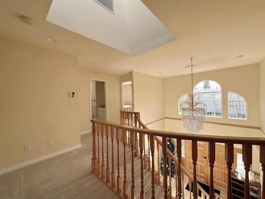 Super Cosy 8Bed & 6Bath In Vancouver Heart Near To Airport And Downtown Ngoại thất bức ảnh