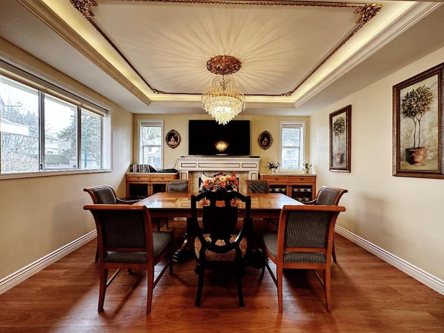 Super Cosy 8Bed & 6Bath In Vancouver Heart Near To Airport And Downtown Ngoại thất bức ảnh