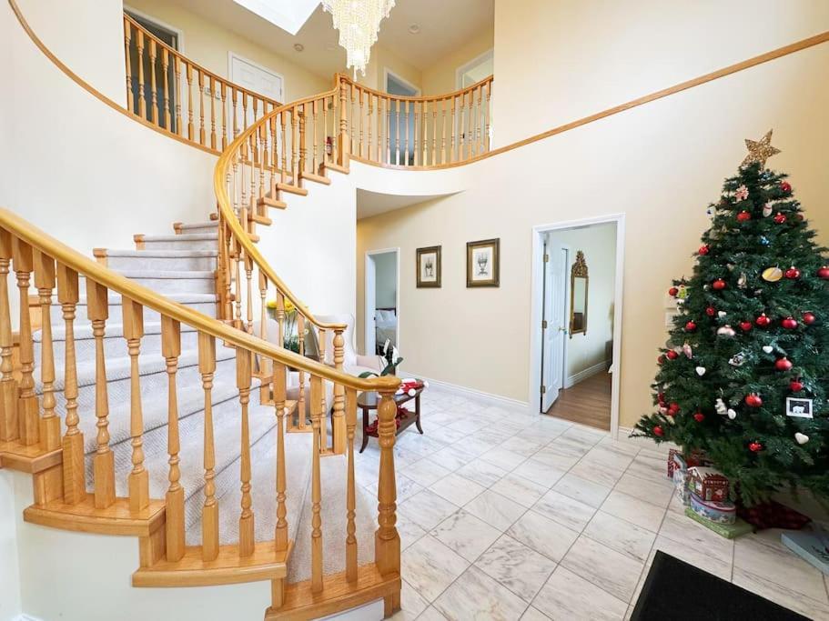 Super Cosy 8Bed & 6Bath In Vancouver Heart Near To Airport And Downtown Ngoại thất bức ảnh
