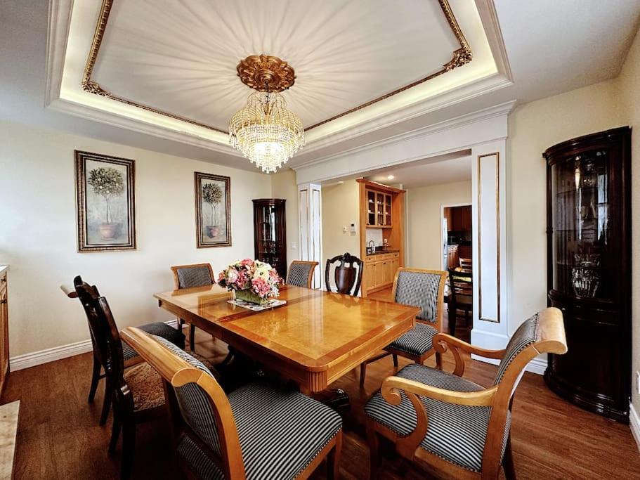 Super Cosy 8Bed & 6Bath In Vancouver Heart Near To Airport And Downtown Ngoại thất bức ảnh