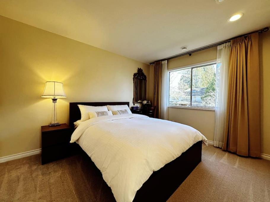 Super Cosy 8Bed & 6Bath In Vancouver Heart Near To Airport And Downtown Ngoại thất bức ảnh