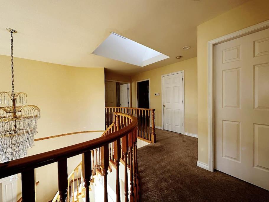 Super Cosy 8Bed & 6Bath In Vancouver Heart Near To Airport And Downtown Ngoại thất bức ảnh